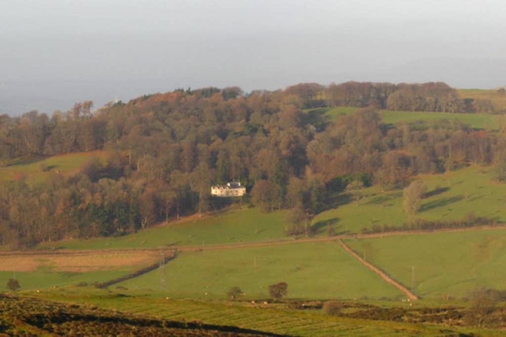 Plas Yn Yale With Mountain Views From All Windows 雷克瑟姆 外观 照片