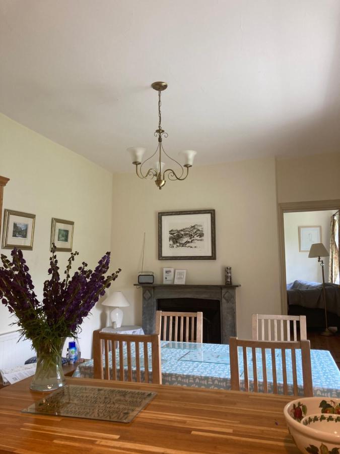 Plas Yn Yale With Mountain Views From All Windows 雷克瑟姆 外观 照片